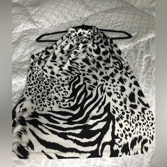 Shoulderless black and white top - Picture 2 of 5